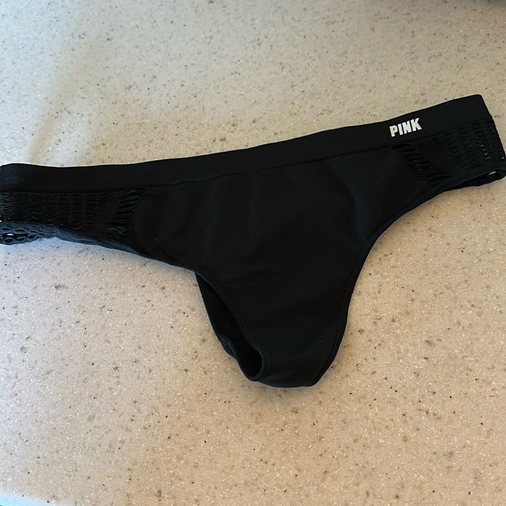 PINK‎ Victoria's Secret thong